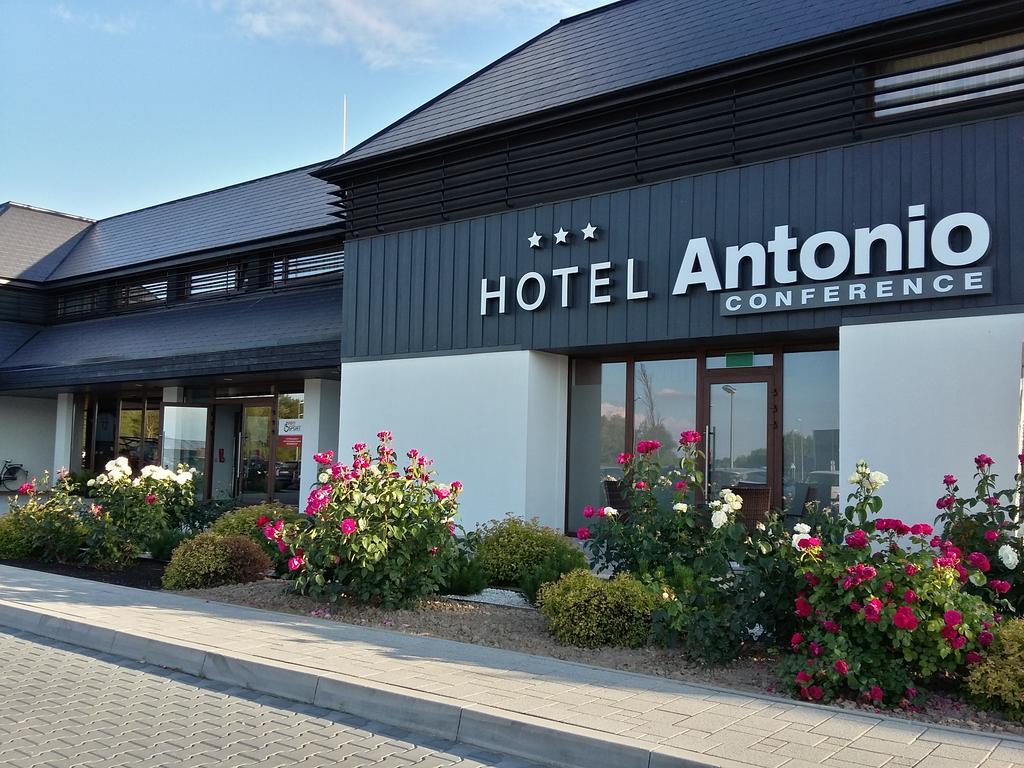 Hotel Antonio Conference Brzeg Eksteriør billede