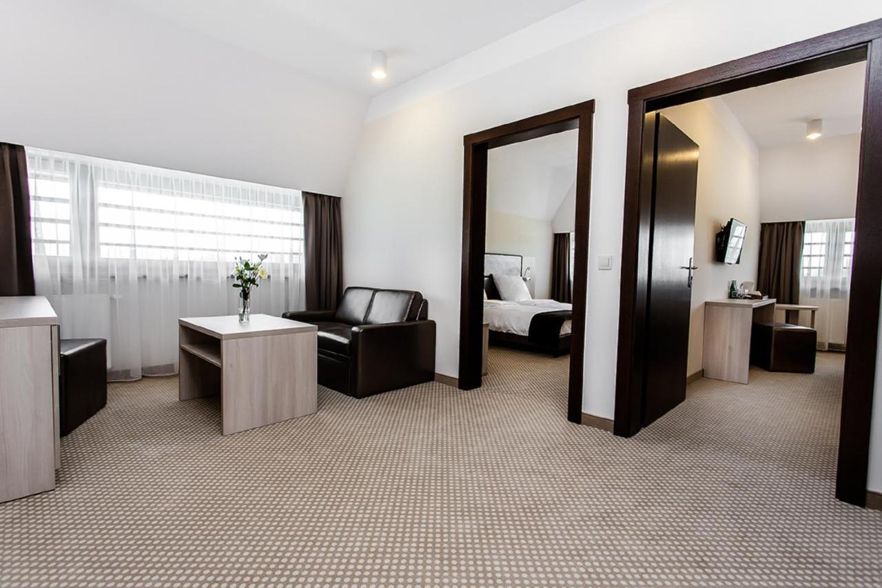 Hotel Antonio Conference Brzeg Eksteriør billede